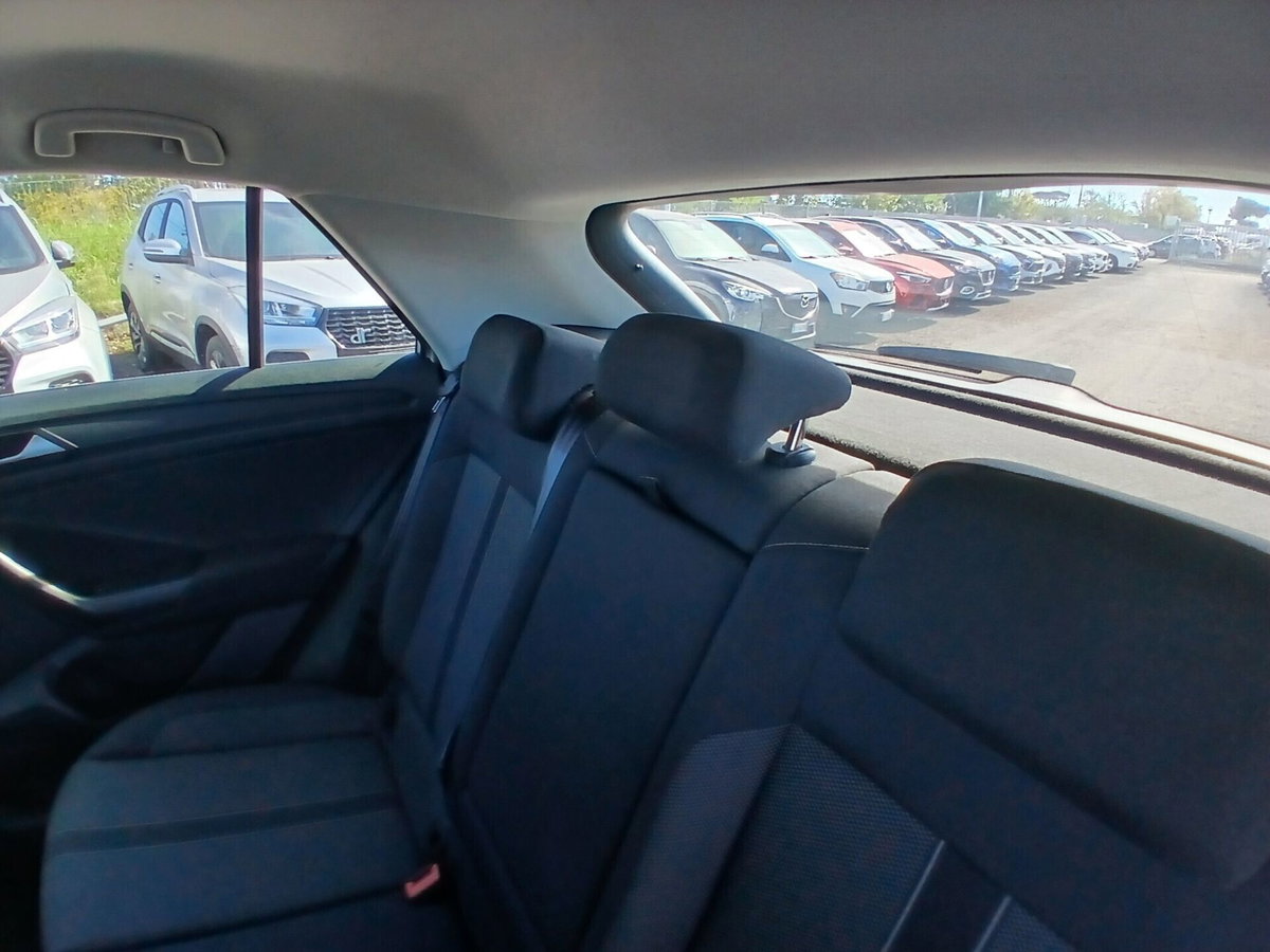 Volkswagen T-Roc 1.0 TSI Life (19)