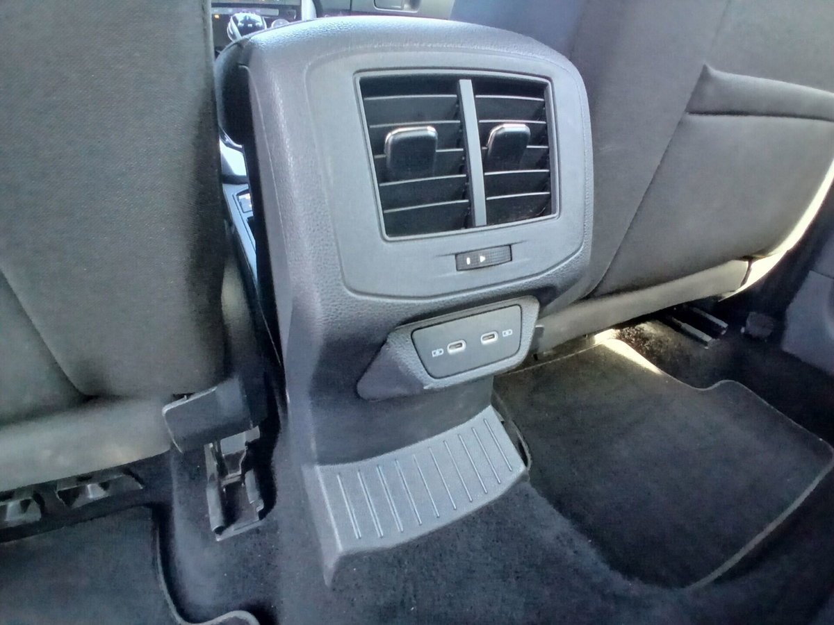 Volkswagen T-Roc 1.0 TSI Life (20)
