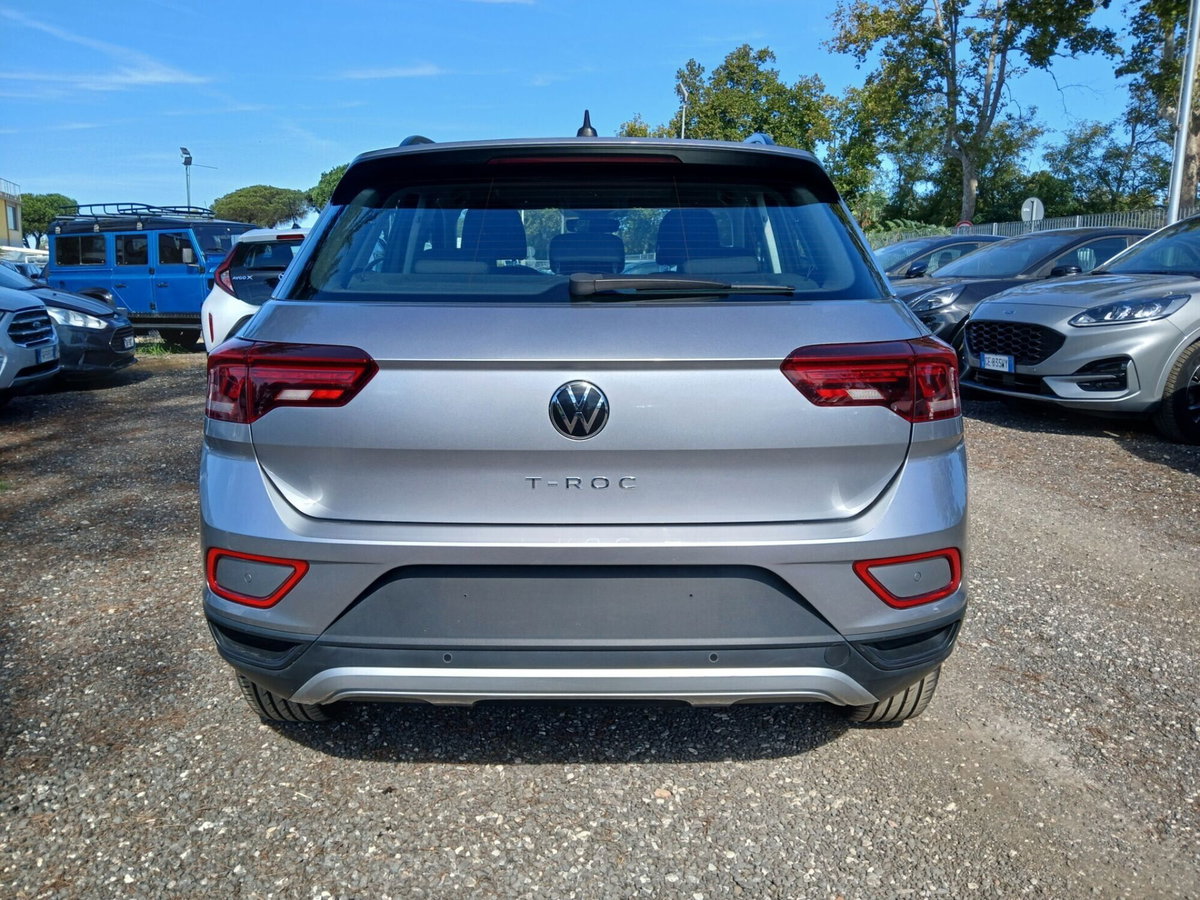 Volkswagen T-Roc 1.0 TSI Life (6)