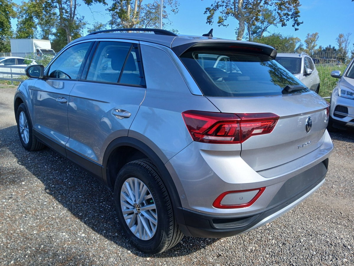 Volkswagen T-Roc 1.0 TSI Life (7)