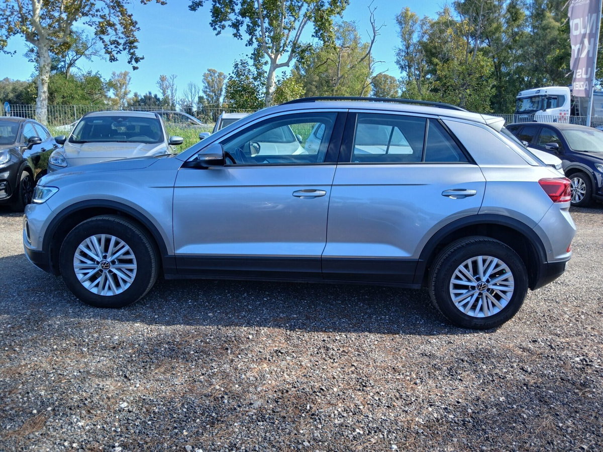 Volkswagen T-Roc 1.0 TSI Life (8)