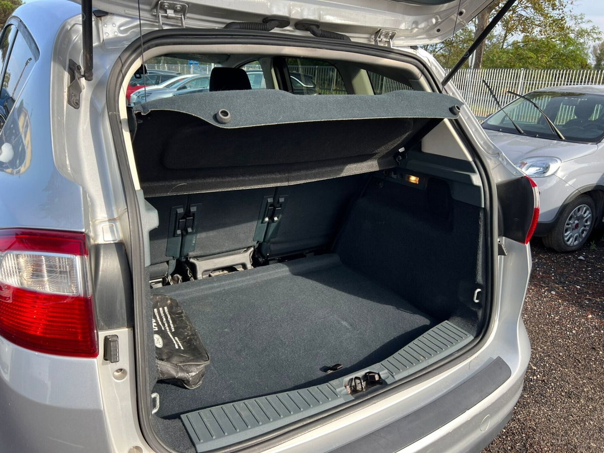 Ford C-Max 1.6 TDCi 115CV Titanium (11)