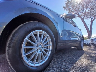 Land Rover Range Rover Velar 2.0D I4 240 CV (11)