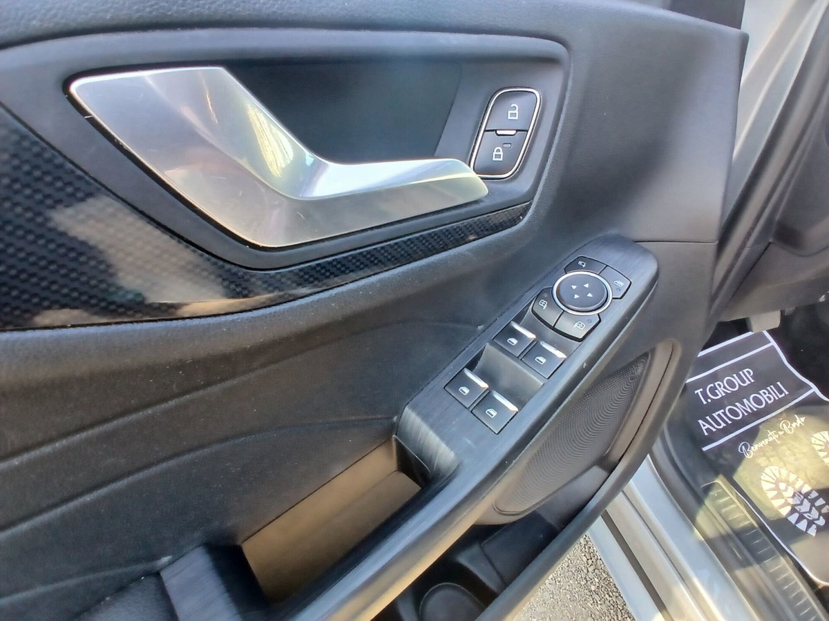 Ford Kuga 1.5 EcoBlue 120 CV aut. 2WD ST-Line X Design (18)