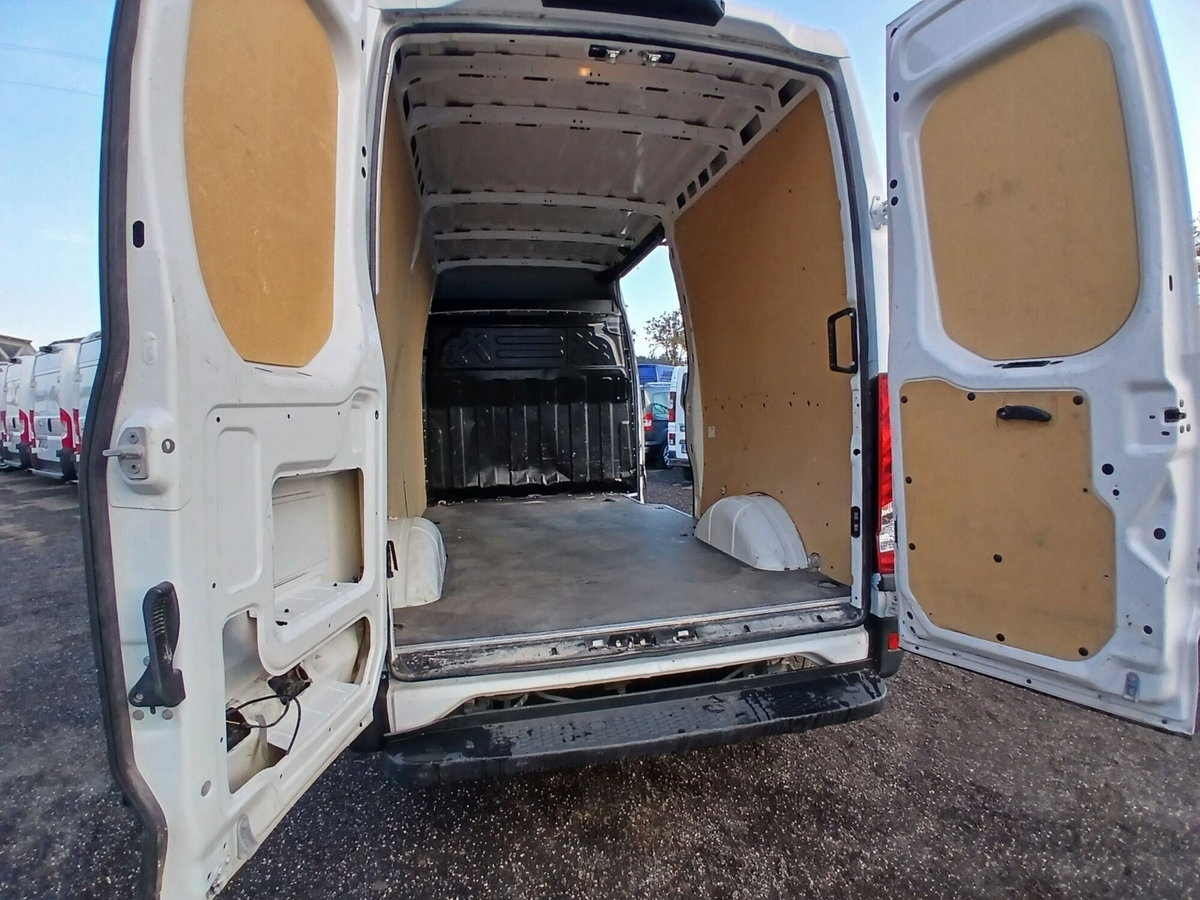 Iveco Daily Furgone 35S12V 2.3 Hpi PC-TM Furgone (10)
