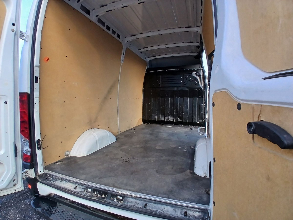 Iveco Daily Furgone 35S12V 2.3 Hpi PC-TM Furgone (11)