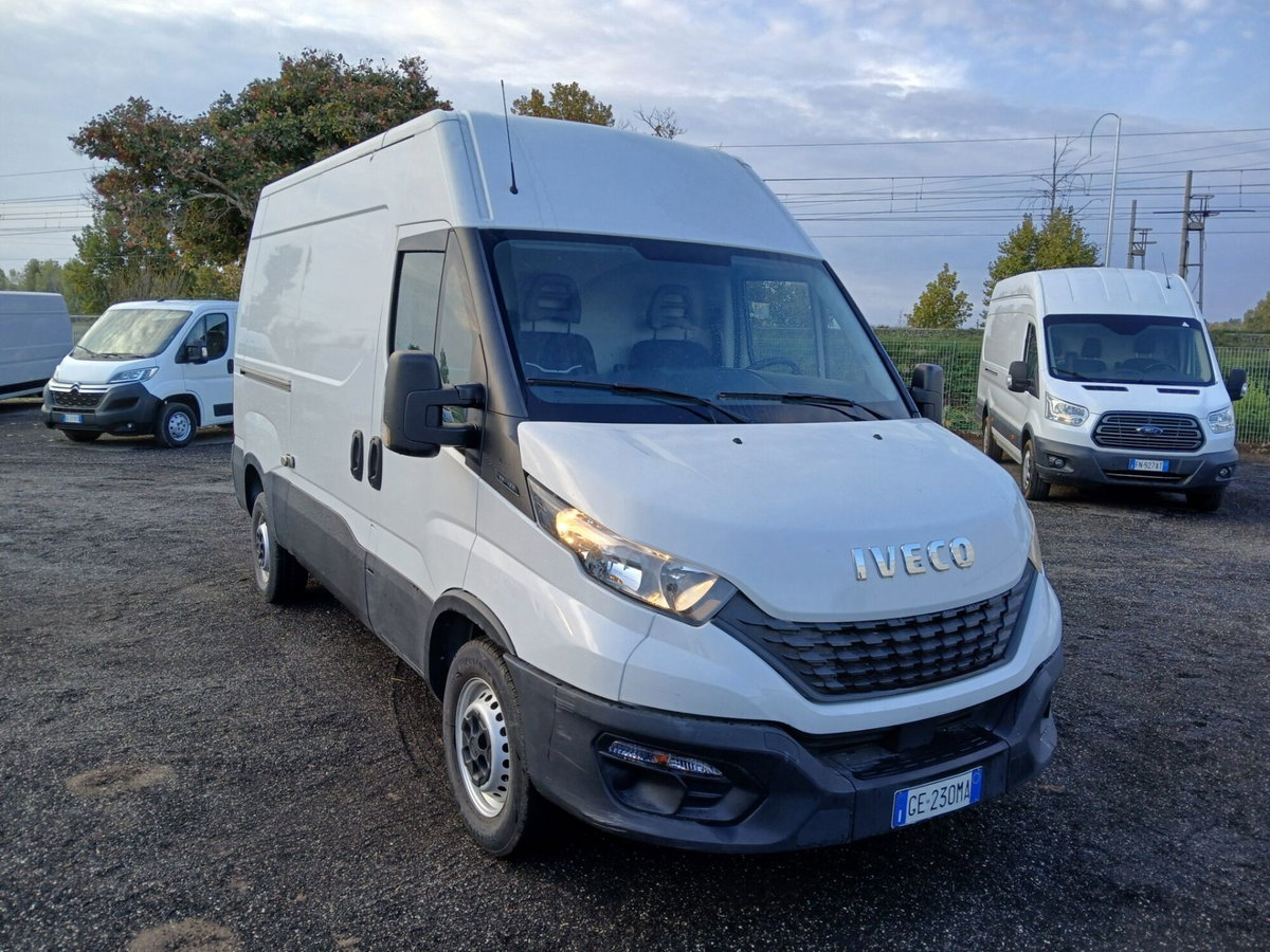 Iveco Daily Furgone 35S12V 2.3 Hpi PC-TM Furgone (4)
