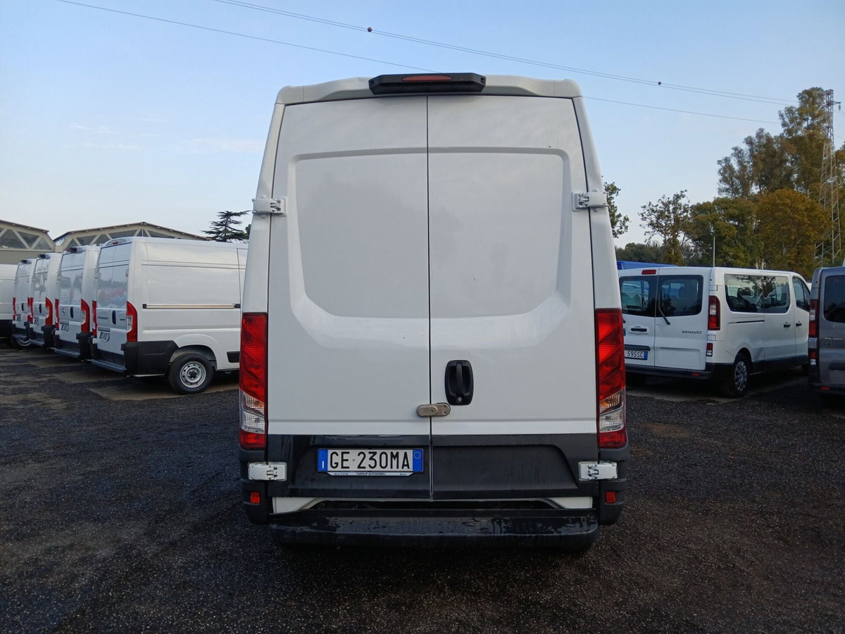 Iveco Daily Furgone 35S12V 2.3 Hpi PC-TM Furgone (6)