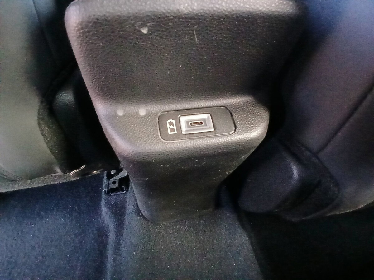 Jeep Avenger 1.2 turbo Summit fwd 100cv (18)