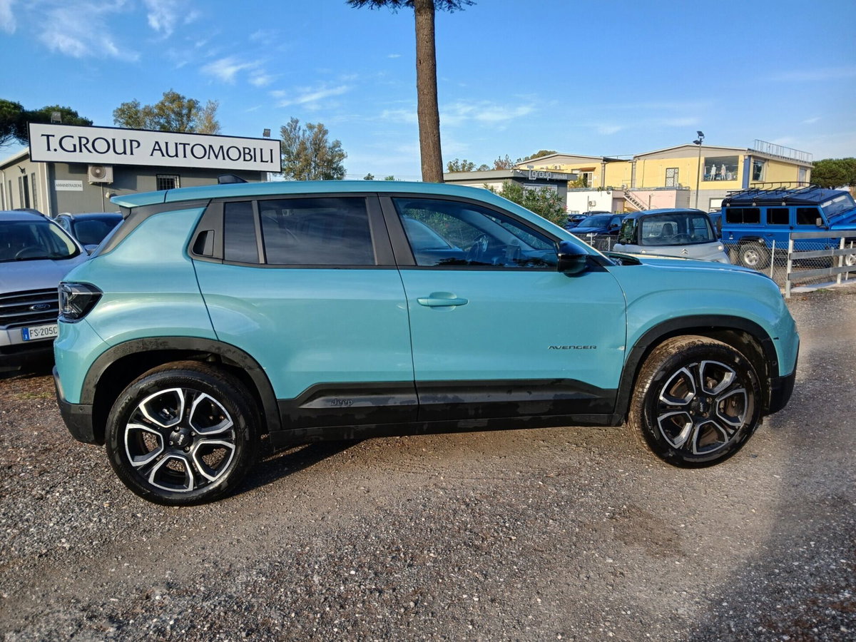 Jeep Avenger 1.2 turbo Summit fwd 100cv (4)