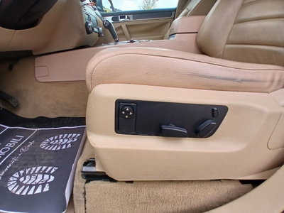 Volkswagen Touareg R5 TDI DPF tiptronic Exclusive (19)