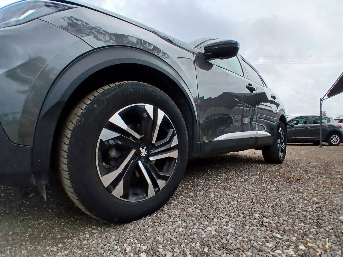Peugeot 2008 PureTech 100 S&S Allure (10)
