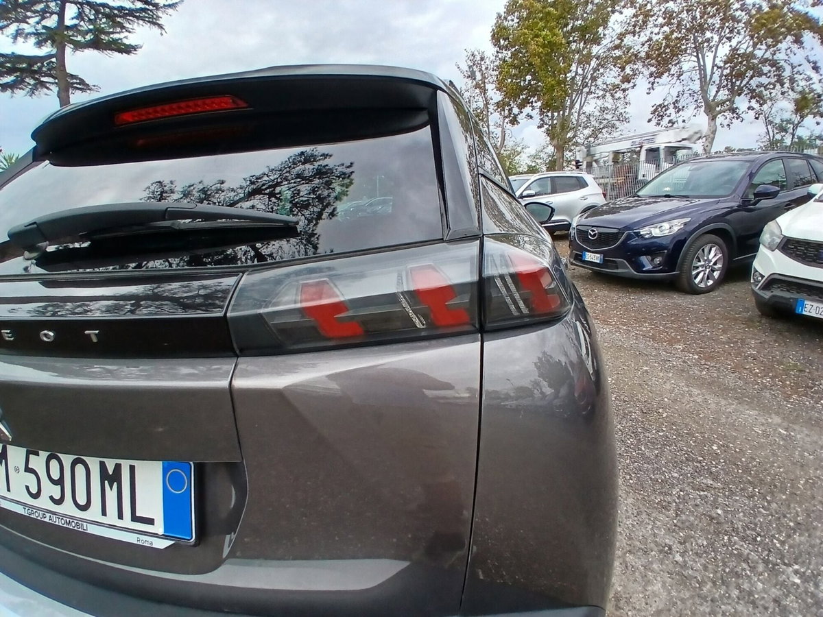 Peugeot 2008 PureTech 100 S&S Allure (13)