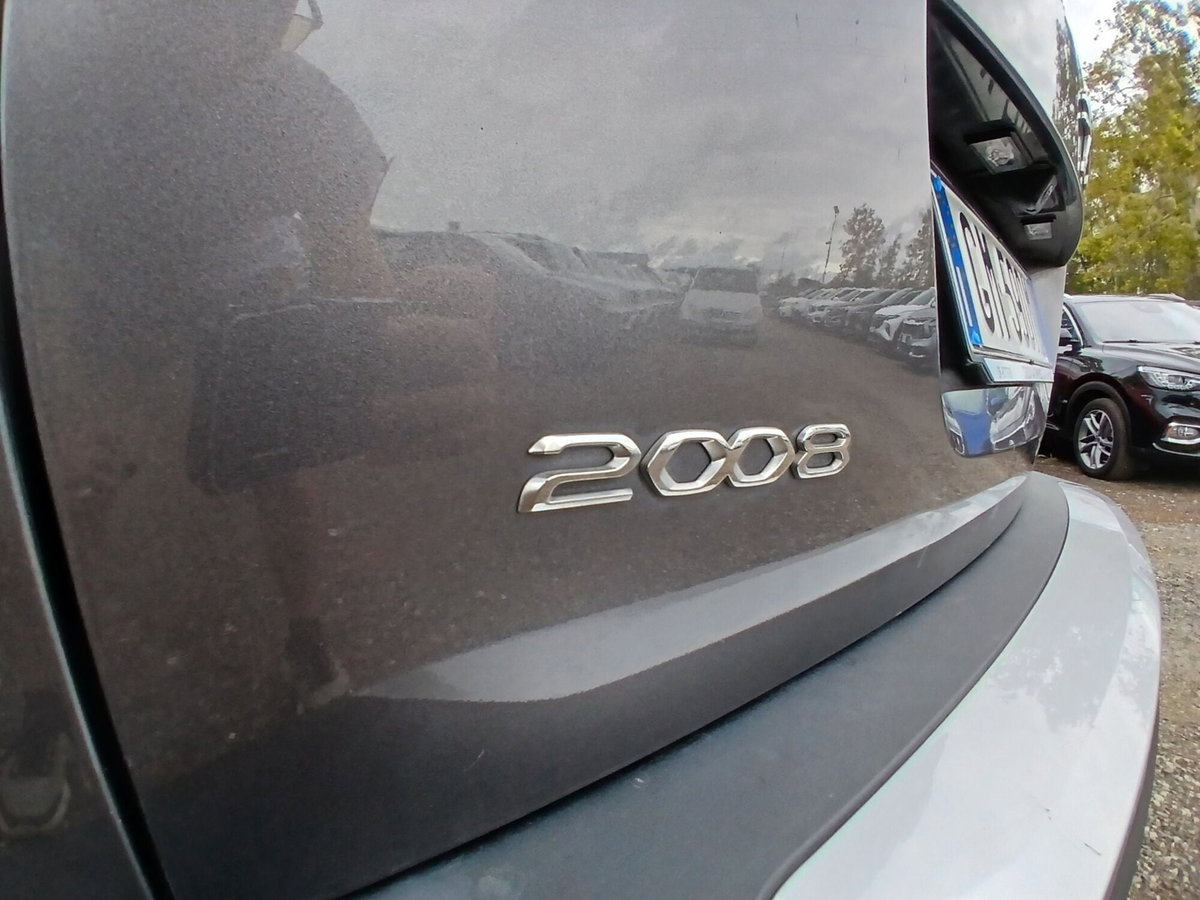 Peugeot 2008 PureTech 100 S&S Allure (15)