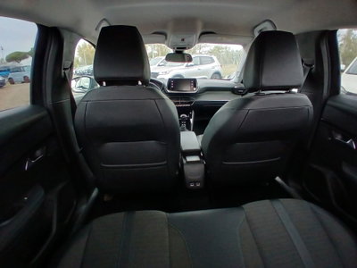 Peugeot 2008 PureTech 100 S&S Allure (17)