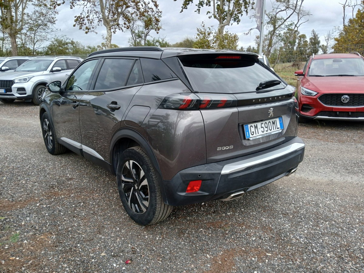 Peugeot 2008 PureTech 100 S&S Allure (8)