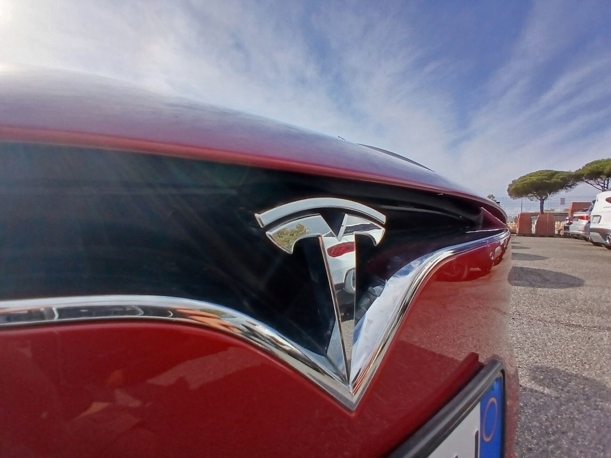 Tesla Model S Model S 75kWh All-Wheel Drive (12)