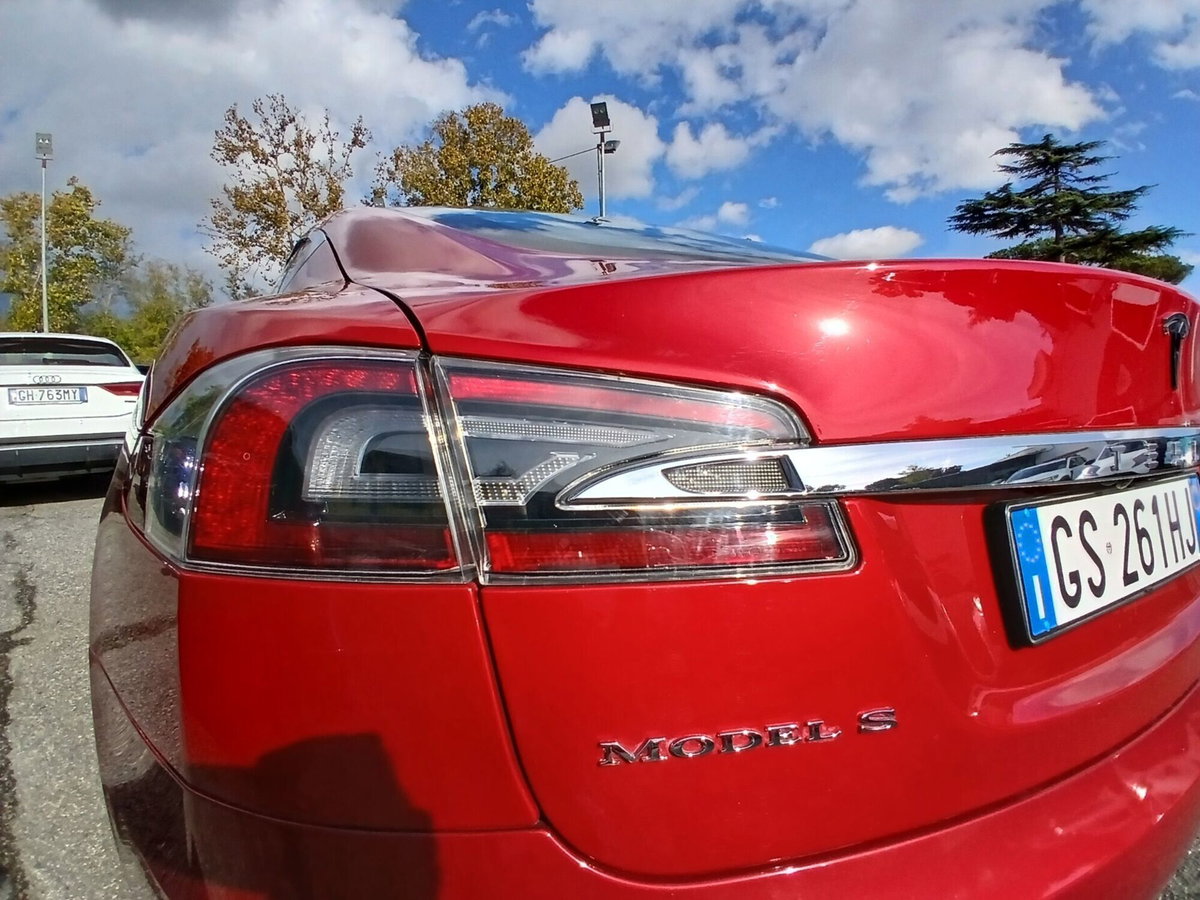 Tesla Model S Model S 75kWh All-Wheel Drive (17)