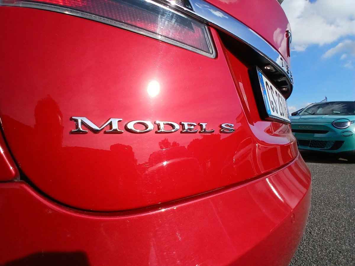 Tesla Model S Model S 75kWh All-Wheel Drive (18)