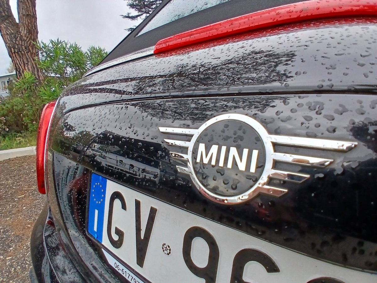 MINI Mini Cabrio 2.0 Cooper S Resolute Cabrio (16)
