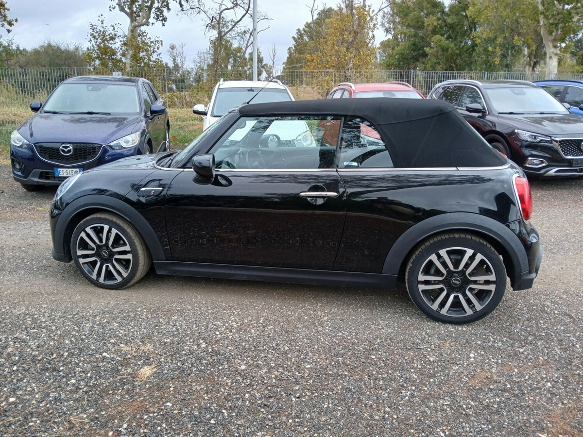 MINI Mini Cabrio 2.0 Cooper S Resolute Cabrio (7)
