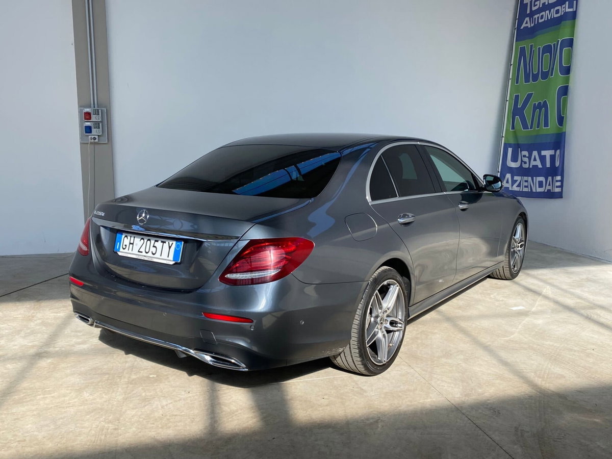 Mercedes-Benz Classe E 220 d Auto Premium Plus (11)