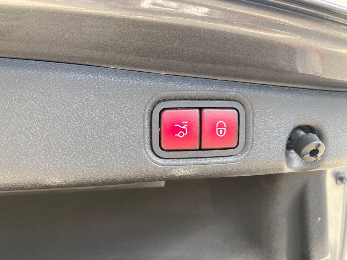 Mercedes-Benz Classe E 220 d Auto Premium Plus (15)