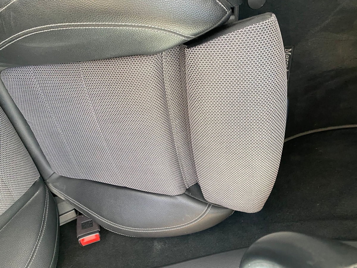Mercedes-Benz Classe E 220 d Auto Premium Plus (17)