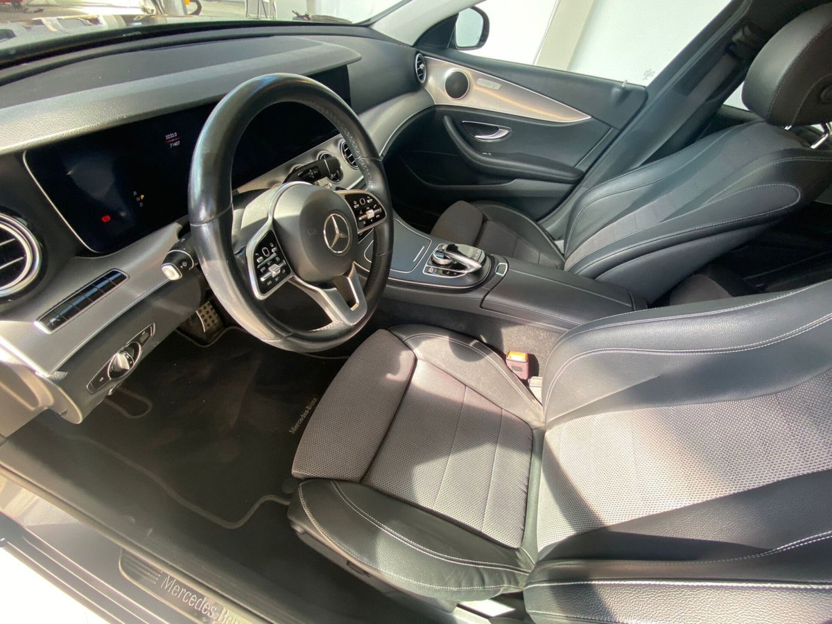 Mercedes-Benz Classe E 220 d Auto Premium Plus (9)