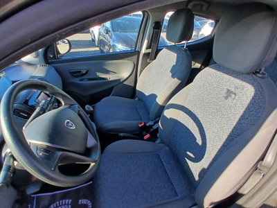 Lancia Ypsilon 1.0 FireFly 5 porte S&S Hybrid Ecochic Silver (16)