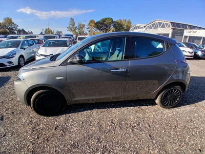 Lancia Ypsilon 1.0 FireFly 5 porte S&S Hybrid Ecochic Silver (7)