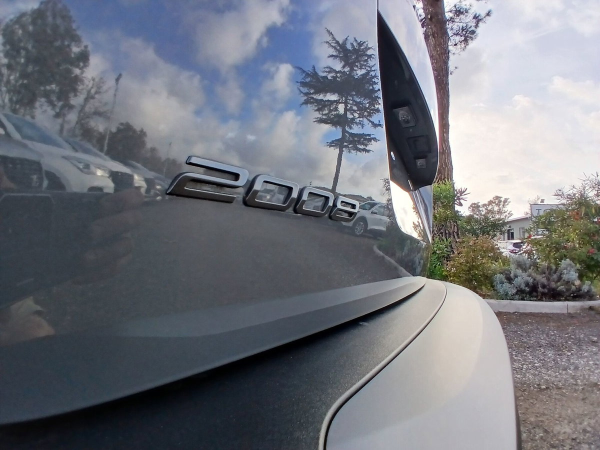 Peugeot 2008 1.2 hybrid Allure 145cv e-dcs6 (16)