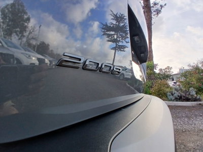 Peugeot 2008 1.2 hybrid Allure 145cv e-dcs6 (16)