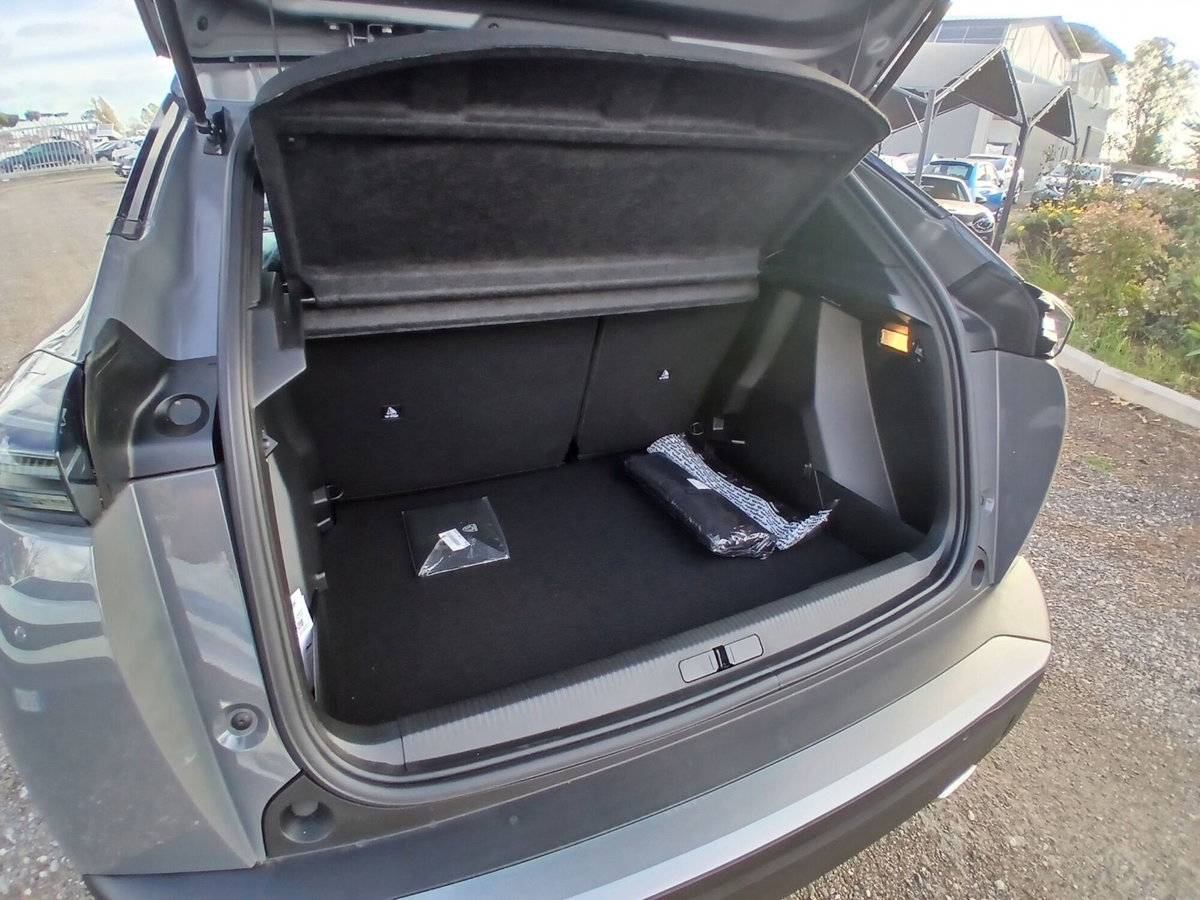 Peugeot 2008 1.2 hybrid Allure 145cv e-dcs6 (17)