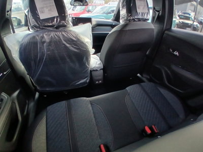 Peugeot 2008 1.2 hybrid Allure 145cv e-dcs6 (18)