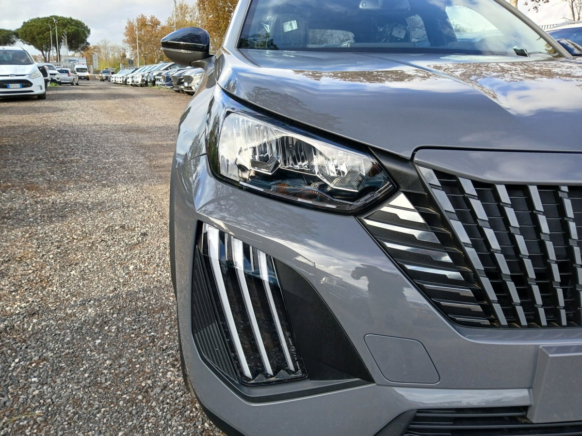 Peugeot 2008 1.2 hybrid Allure 145cv e-dcs6 (9)