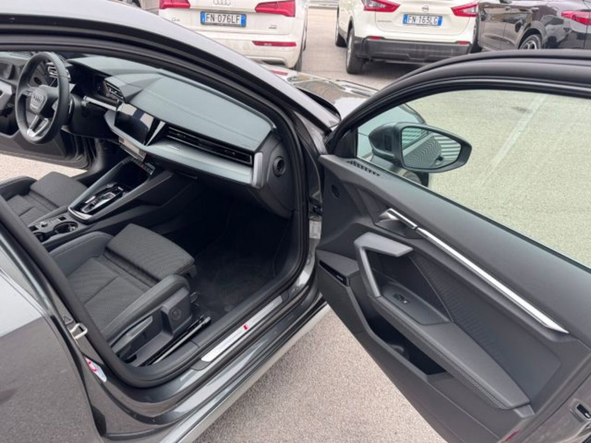 Audi A3 Sportback 35 TDI S line edition (11)
