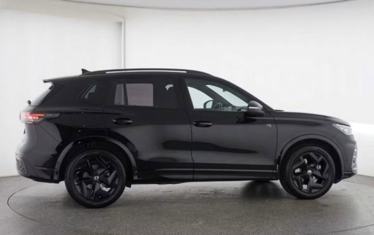 Volkswagen Tiguan 2.0 tdi R-Line 150cv dsg (3)