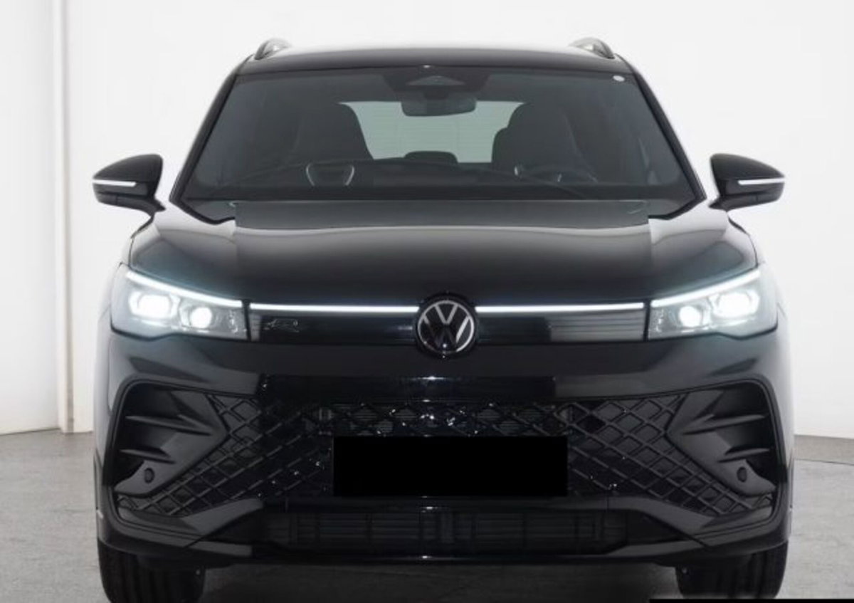 Volkswagen Tiguan 2.0 tdi R-Line 150cv dsg (4)