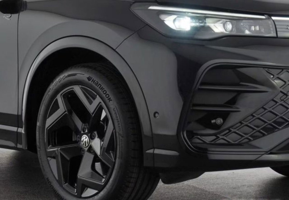 Volkswagen Tiguan 2.0 tdi R-Line 150cv dsg (6)