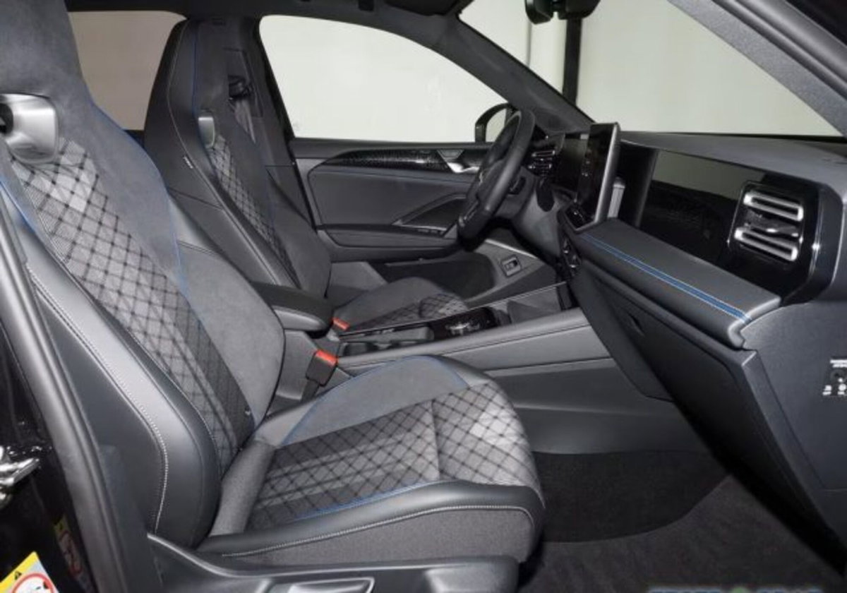 Volkswagen Tiguan 2.0 tdi R-Line 150cv dsg (7)
