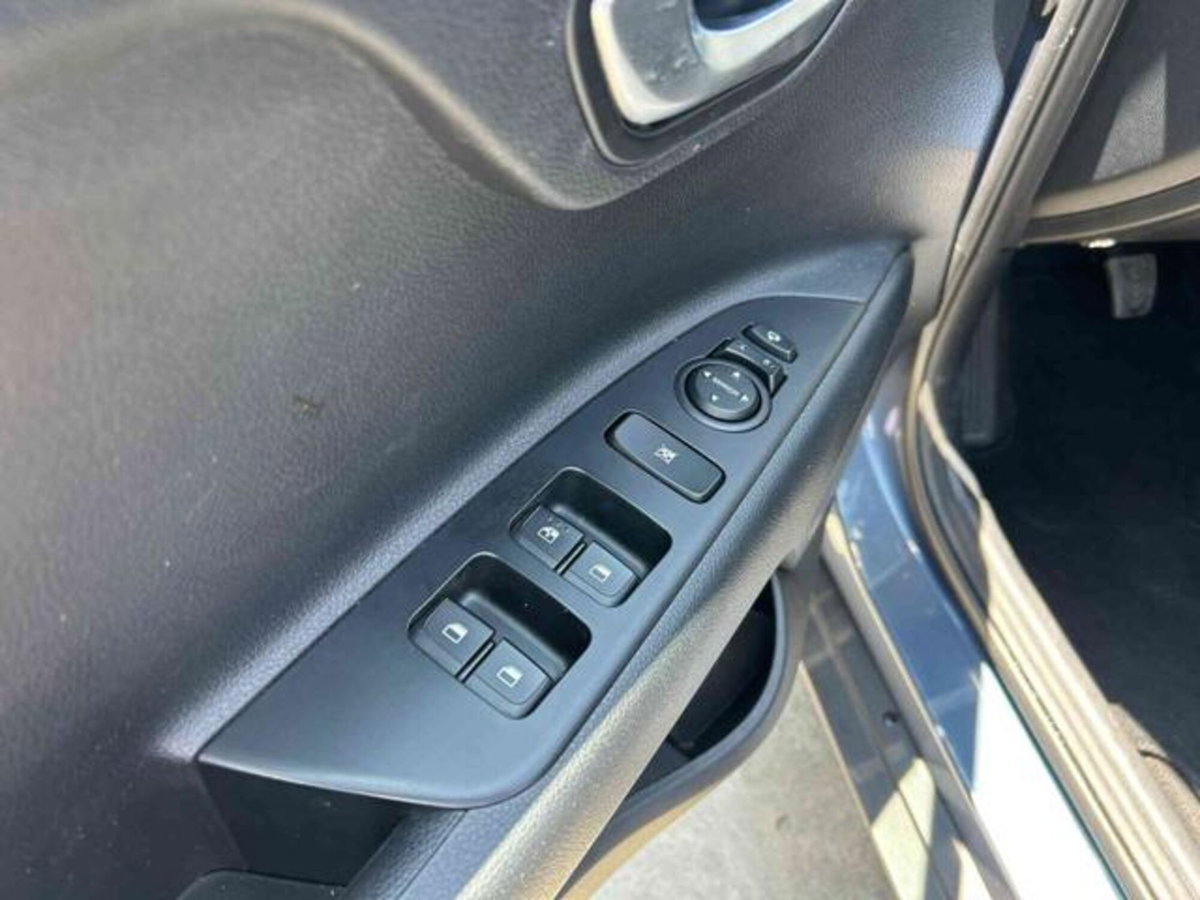 Kia Stonic 1.0 t-gdi Style (16)