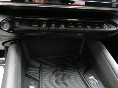 Alfa Romeo Junior 1.2 ibrida Speciale 145cv edct6 (15)