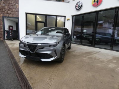 Alfa Romeo Junior 1.2 ibrida Speciale 145cv edct6 (2)