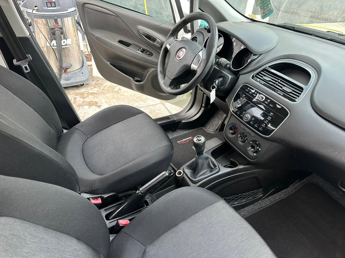 Fiat Punto 1.3 MJT II S&S 85 CV 5 porte ECO Lounge (10)