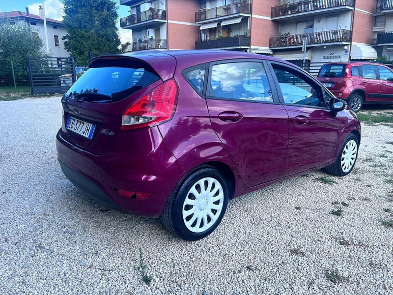 Ford Fiesta 1.4 TDCi 68CV 5 porte Titanium