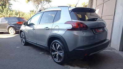 Peugeot 2008 120 S&S Allure (4)