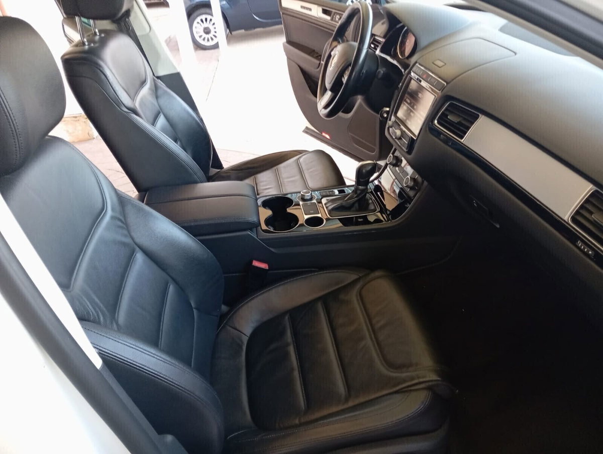 Volkswagen Touareg 3.0 TDI 262 CV tiptronic BlueMotion Technology (12)