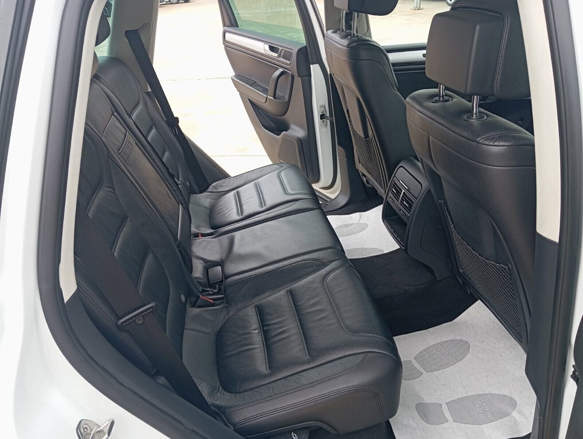 Volkswagen Touareg 3.0 TDI 262 CV tiptronic BlueMotion Technology (14)