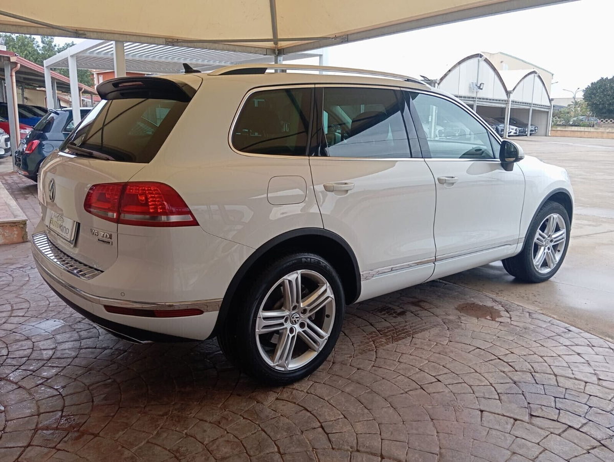 Volkswagen Touareg 3.0 TDI 262 CV tiptronic BlueMotion Technology (6)